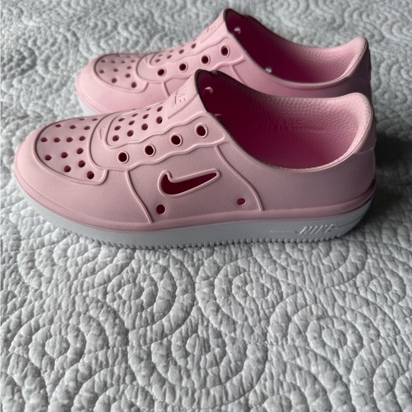 Nike Foam Force 1 Nike Kids Pink Slip-On Shoes NWT - Picture 2 of 10